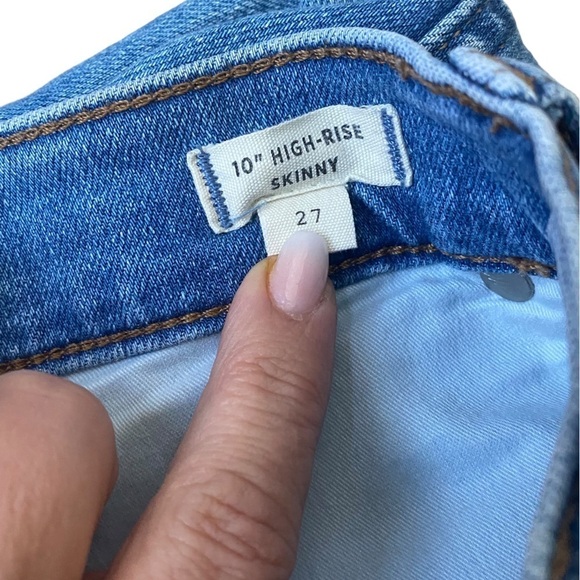 Madewell 10" High-Rise Skinny Jeans in Highview Wash: Raw-Hem Edition - Picture 9 of 11